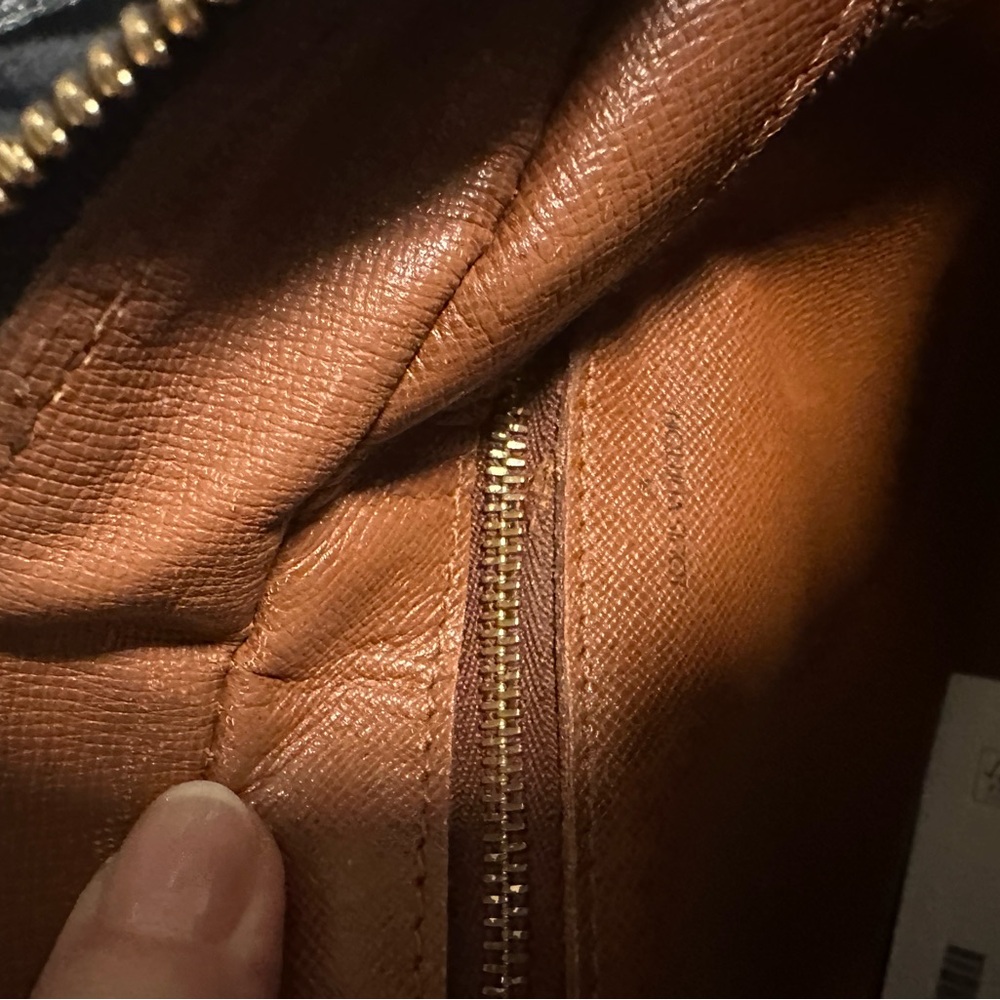 Louis Vuitton Monogram Trocadero 27 - Picture 9 of 16